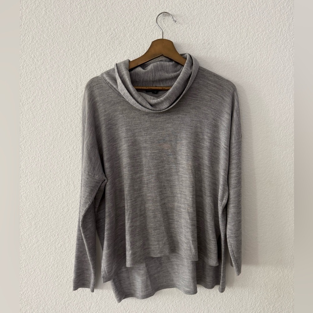 Eileen Fisher- Turtle Neck Long Sleeve Top 100% Merino Wool- M